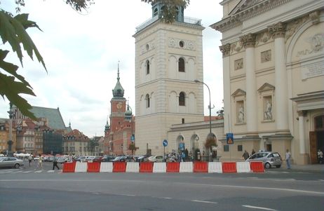 Road barrier U-14 / U-25 80 cm high - red