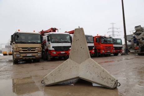 "Starblok" Concrete Barrier 134 cm