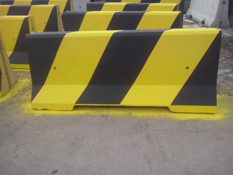 Concrete Barrier U-14b BPPS-1 Double-Sided – Painted Yellow/Black