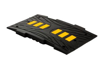 The middle element, a rubber speed ramp 900x500x50