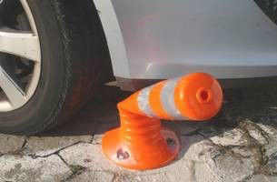 Flexible post 750 mm - mandarin white tape