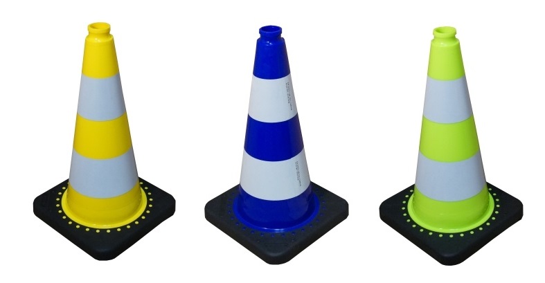 Pachołki drogowe kolorowe – uniwersalne zastosowanie