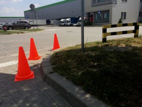 Pachołek drogowy 50 cm PVC - bez pasów