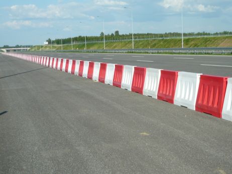 Bariera drogowa U-14/U-25 80 cm wys. - czerwona