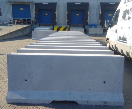 Bariera betonowa 200x81x45 cm jednostronna C30/37