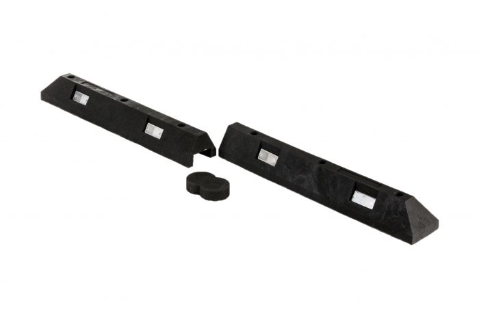 Ogranicznik parkingowy PVC 1750x145x120 mm czarny, odblask żółty